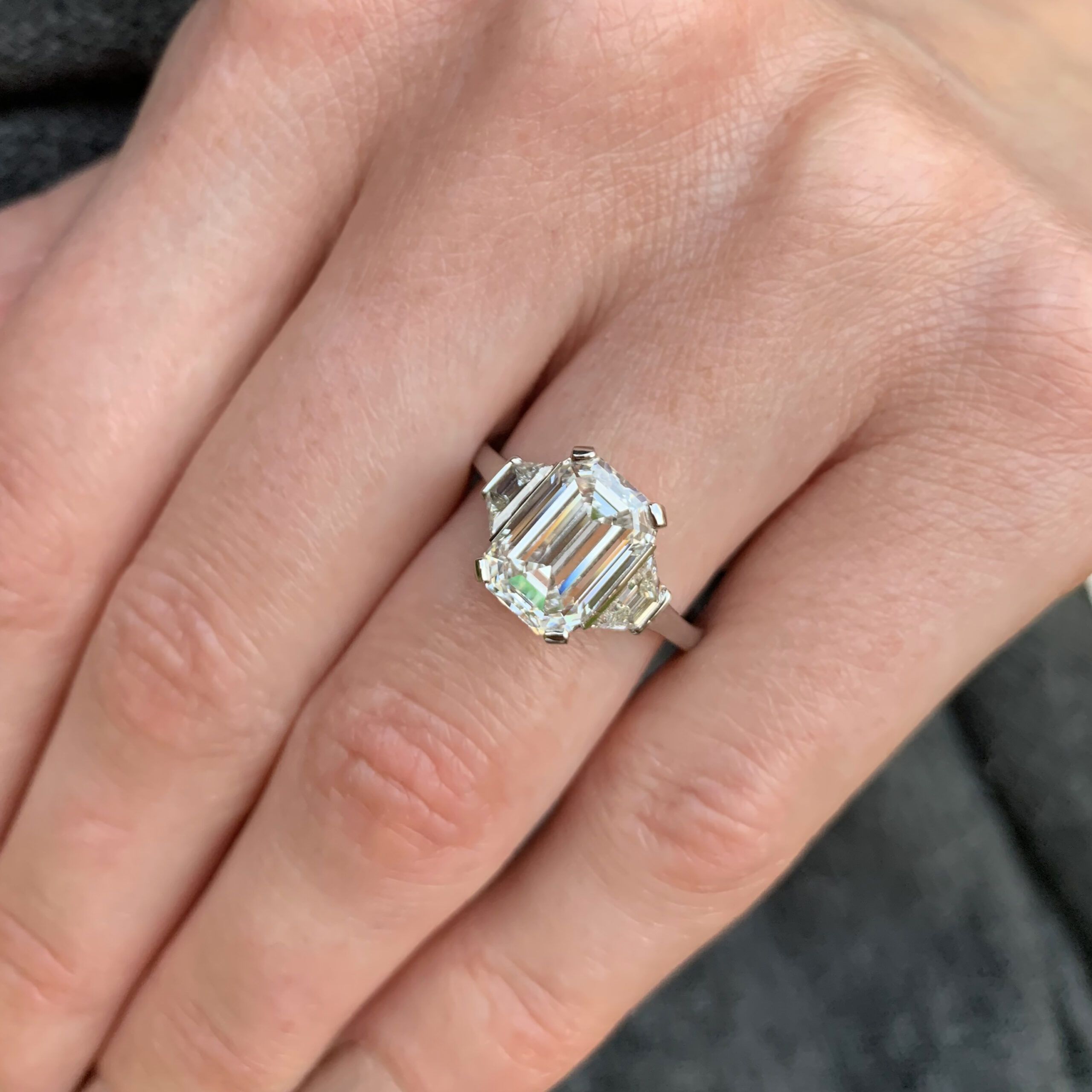 rc113 5 ronan campbell platinum emerald cut trapezoid diamond engagement ring designyard scaled 26d3ced6