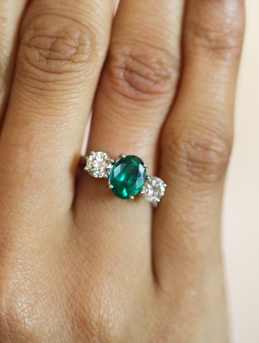 ronan campbell platinum medeəm trilogia emerald diamond engagement ring designyard contemporary jewellery gallery dublin ireland