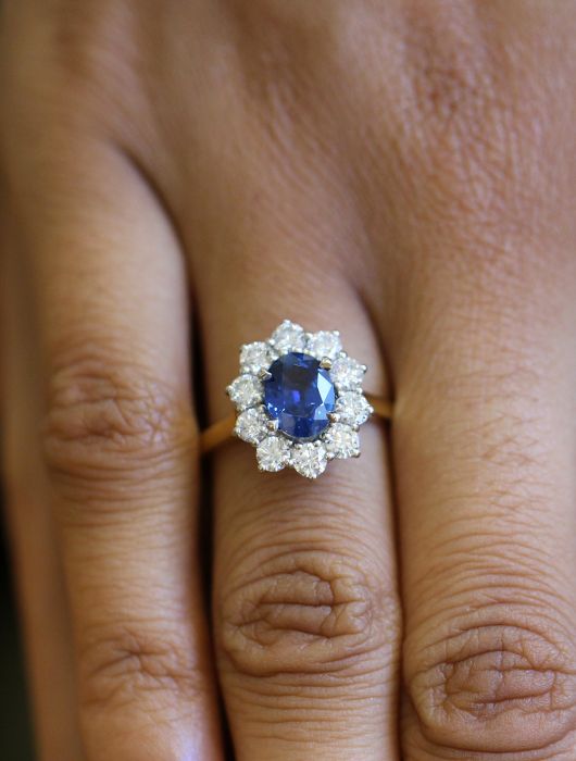 ronan campbell platnium 18k yellow gold blue sapphire cluster diamond engagement ring designyard contemporary jewellery gallery dublin ireland